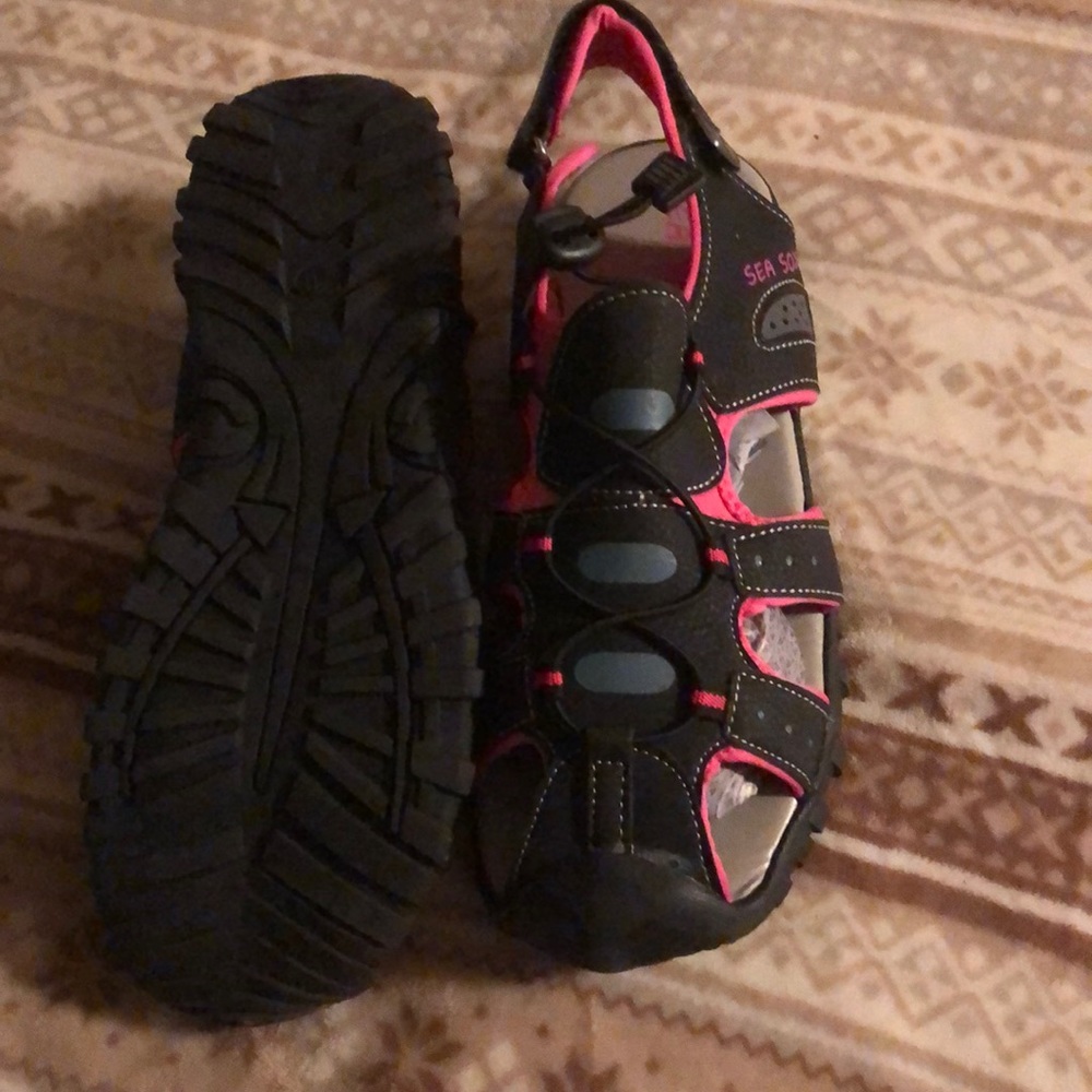 Sea Sox’s sandals